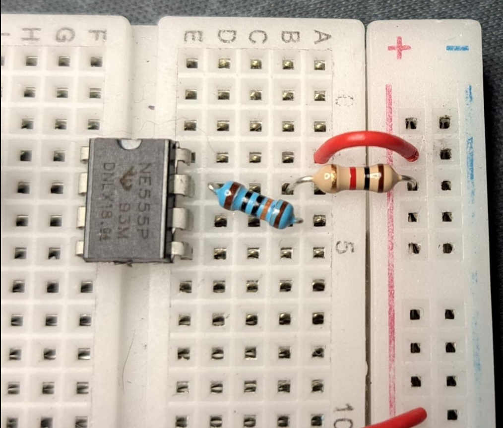 Creating a A-Stable 555 Timer Circuit using the NE555 Precision Timer