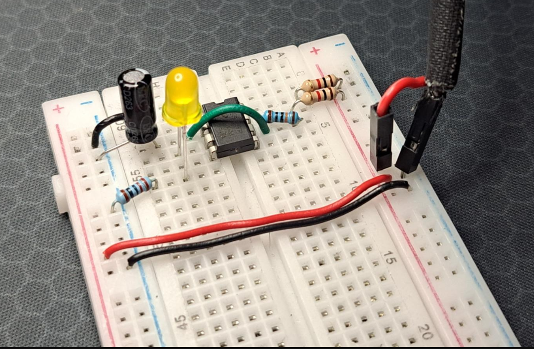 Creating a A-Stable 555 Timer Circuit using the NE555 Precision Timer