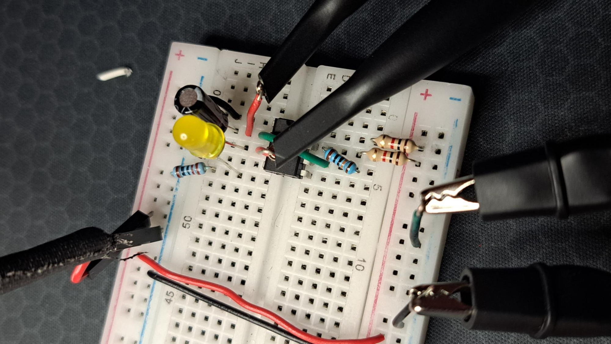 Creating a A-Stable 555 Timer Circuit using the NE555 Precision Timer