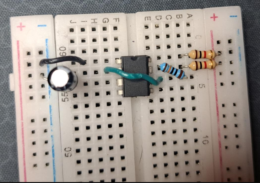 Creating a A-Stable 555 Timer Circuit using the NE555 Precision Timer