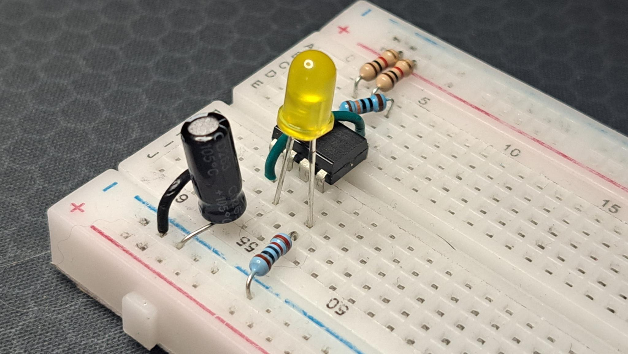 Creating a A-Stable 555 Timer Circuit using the NE555 Precision Timer